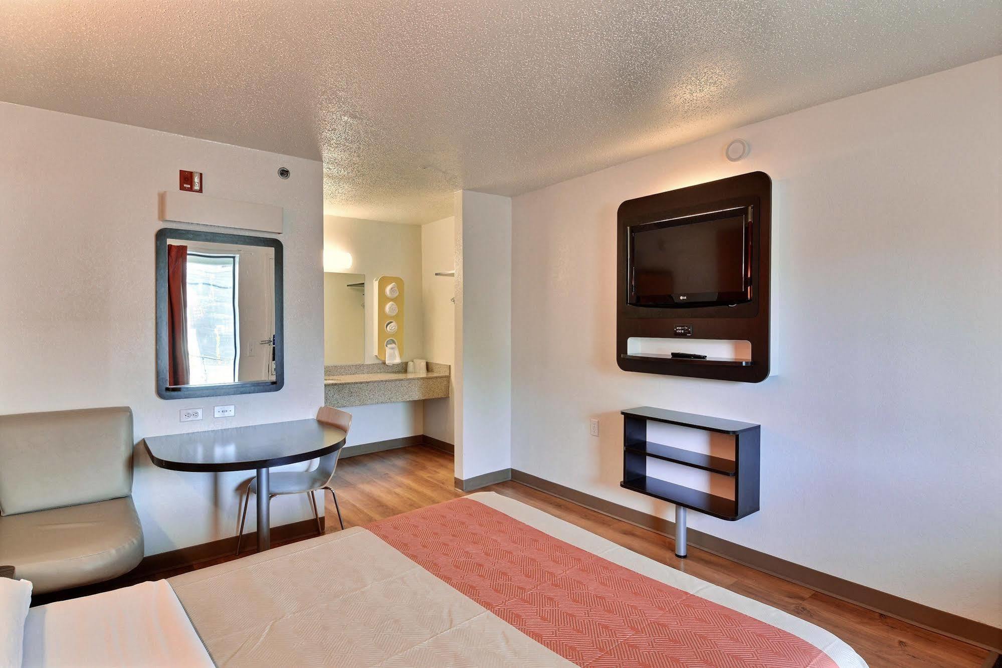 Motel 6-Tewksbury, Ma - Boston Екстериор снимка