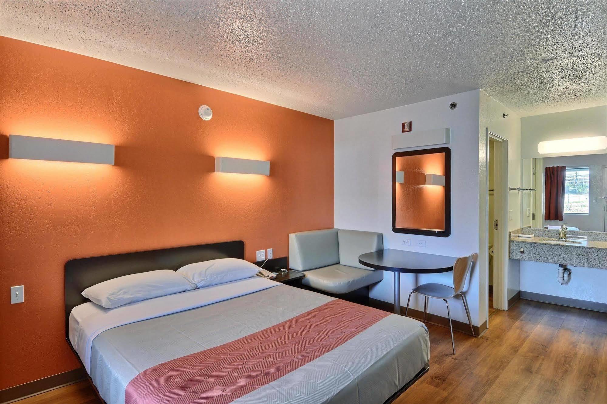 Motel 6-Tewksbury, Ma - Boston Екстериор снимка